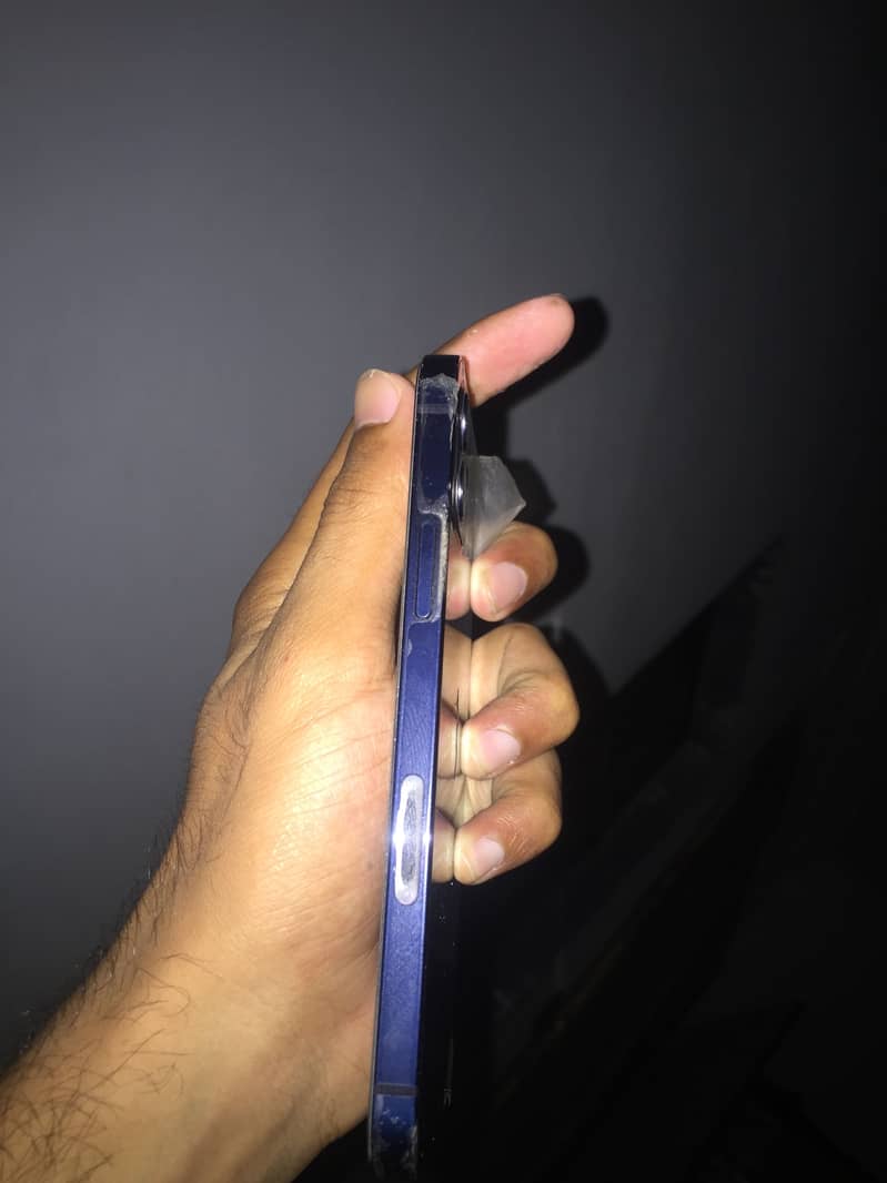 Iphone 12 4