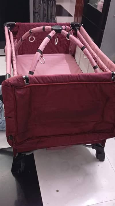 baby cot
