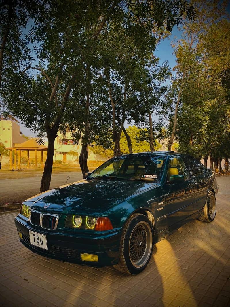 BMW E36 318i AUTOMATIC FULL LOADED 9