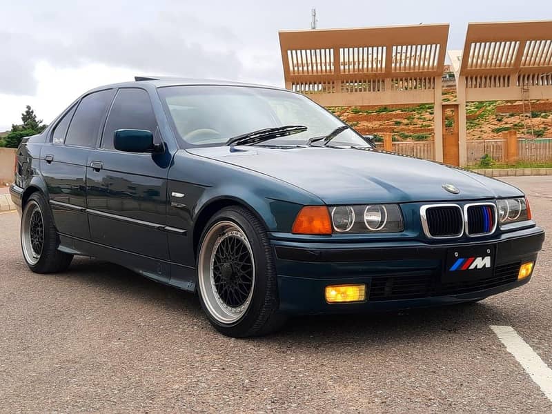 BMW E36 318i AUTOMATIC FULL LOADED 12