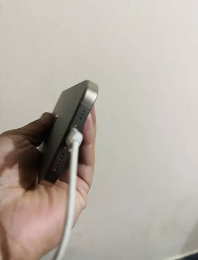 16 pro factory unlock Physical+ESim New FoN Condition 10/10