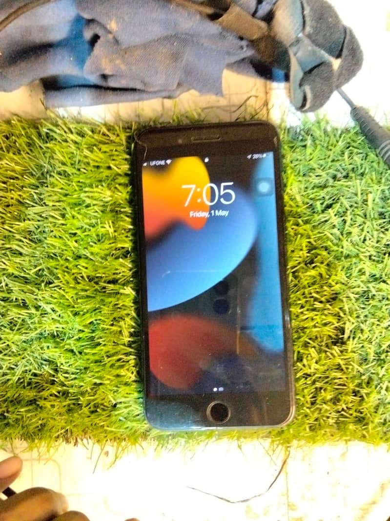 iPhone 7 Plus 0