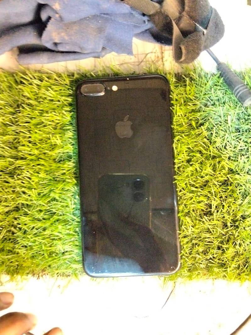 iPhone 7 Plus 1