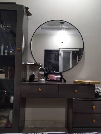 coffee chair + table dressing table + mirror