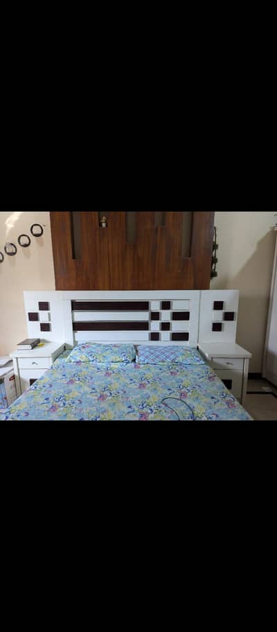 Elegant Bedroom Furniture Set for Sale