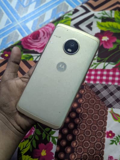 Moto G5 plus