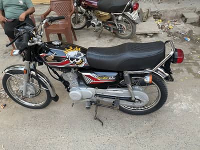Honda 125 2024 model black 10/10 18000 km drive All ok no problem