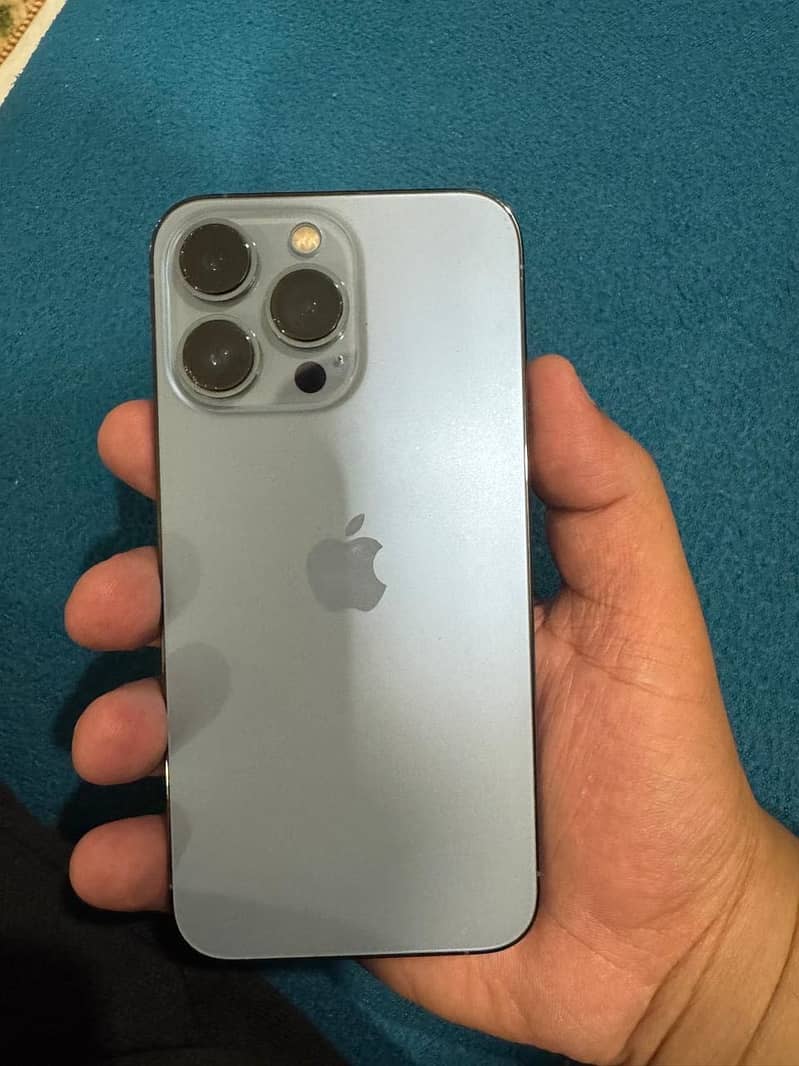 Apple Iphone 13 pro 1