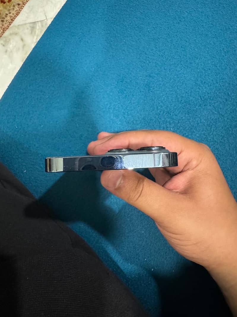 Apple Iphone 13 pro 5