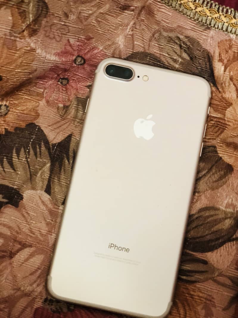 Apple iPhone 7 Plus 0