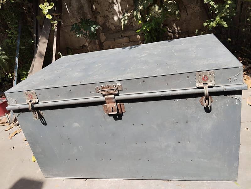 peti ,Trunk , Box, 2