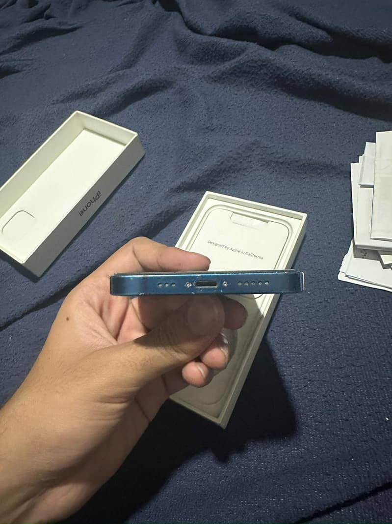 Apple iPhone 12 1