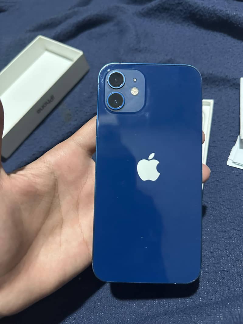 Apple iPhone 12 7