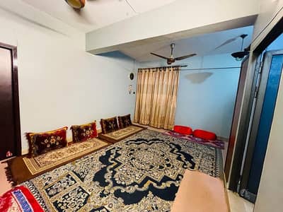Ready To Sale A Flat 1700 Square Feet On Tariq Road