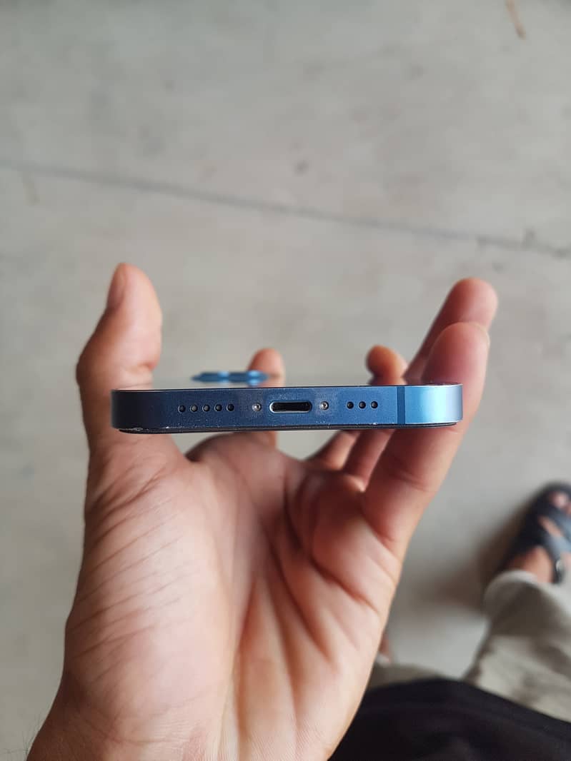 Iphone 13 4