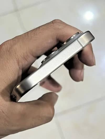 I phone 15pro non pta factory 128 natural titanium