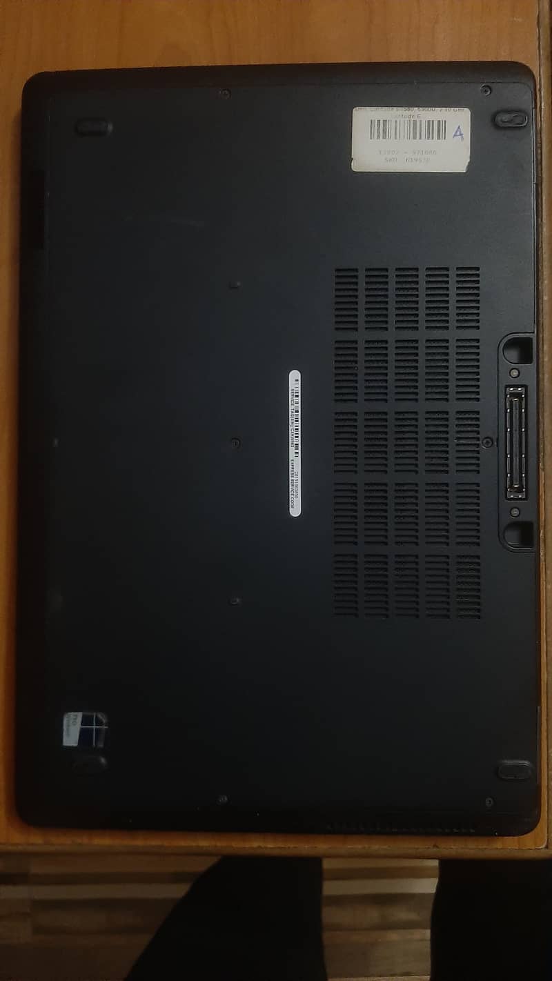 Latitude E5550 Workstation 3