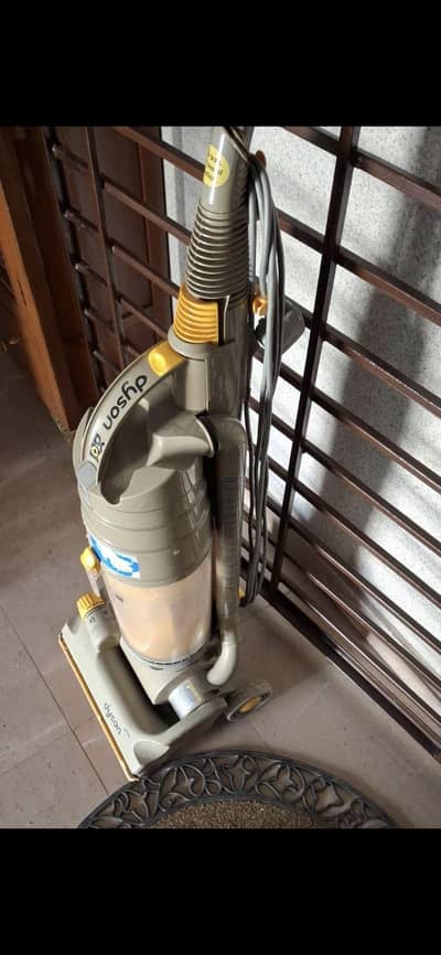 dyson vaccume hoover