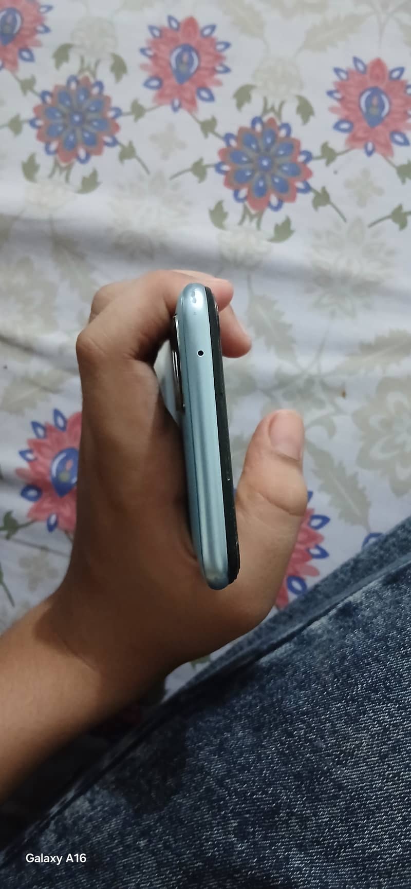 OPPO A76 4