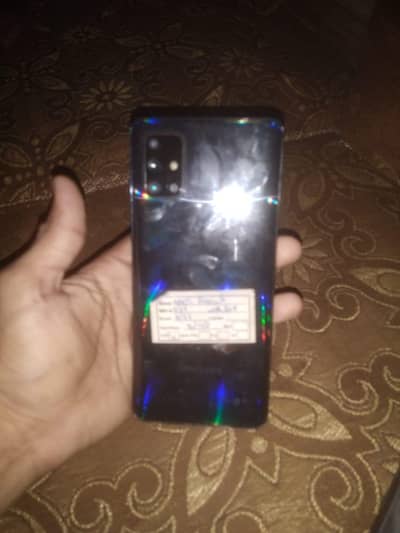 samsung a71 With box only picture thori gandi aai hai