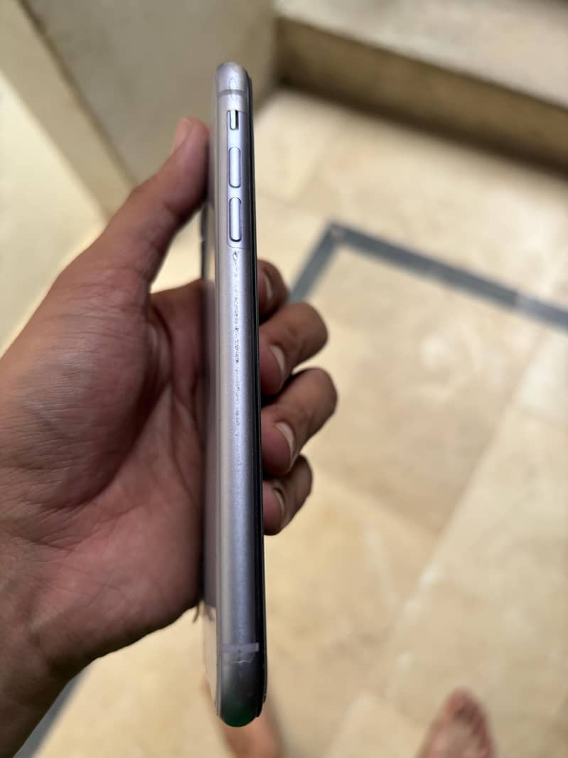 IPHONE 11 2