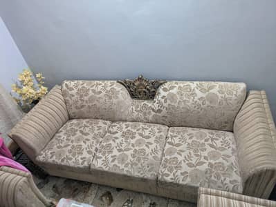 7 seater sofa set with cushions
