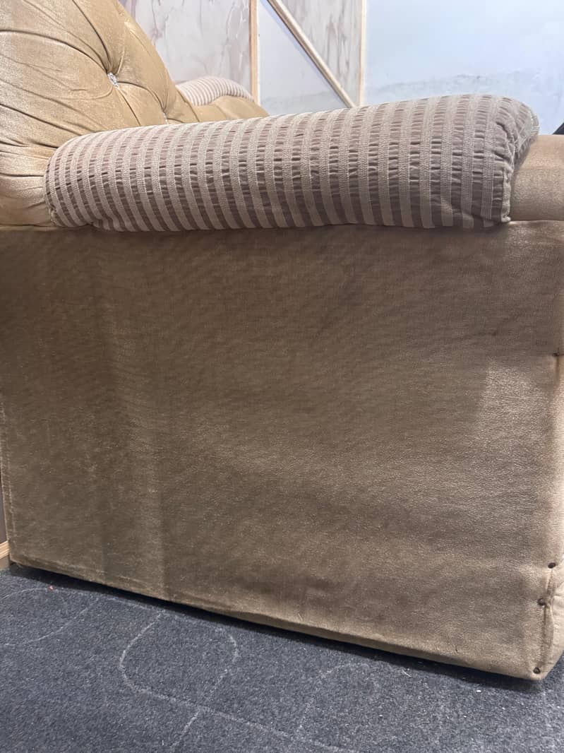 3 seatar sofa and two 1 seator sofas 4