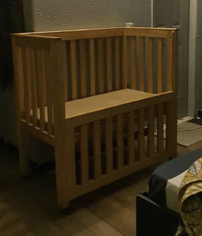 Baby cot for sale