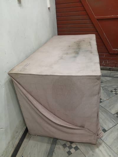 6/3 fit table for sell saddat colony Wah centt nzd jarnal hospital