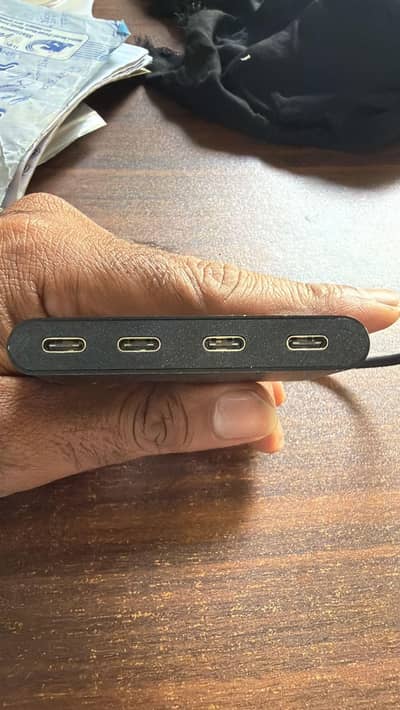 Branded type C male to 4 Port female hub