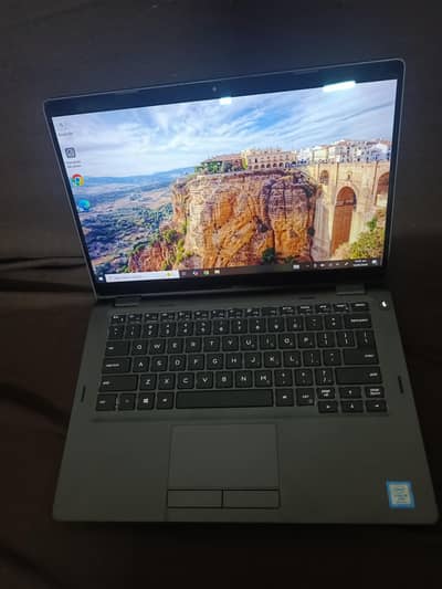 Dell Latitude 5300 2-in 1 i5 8th