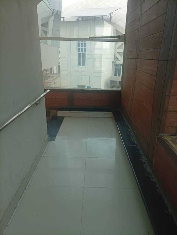 E 11/3 multi corner space available 1