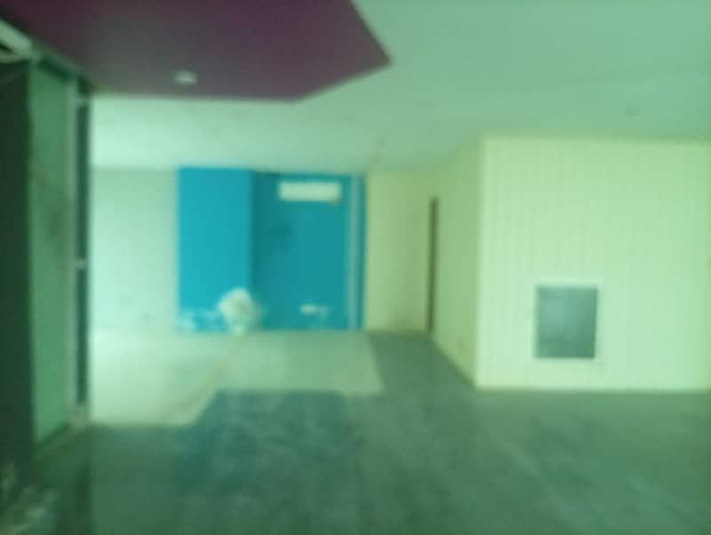 E 11/3 multi corner space available 2