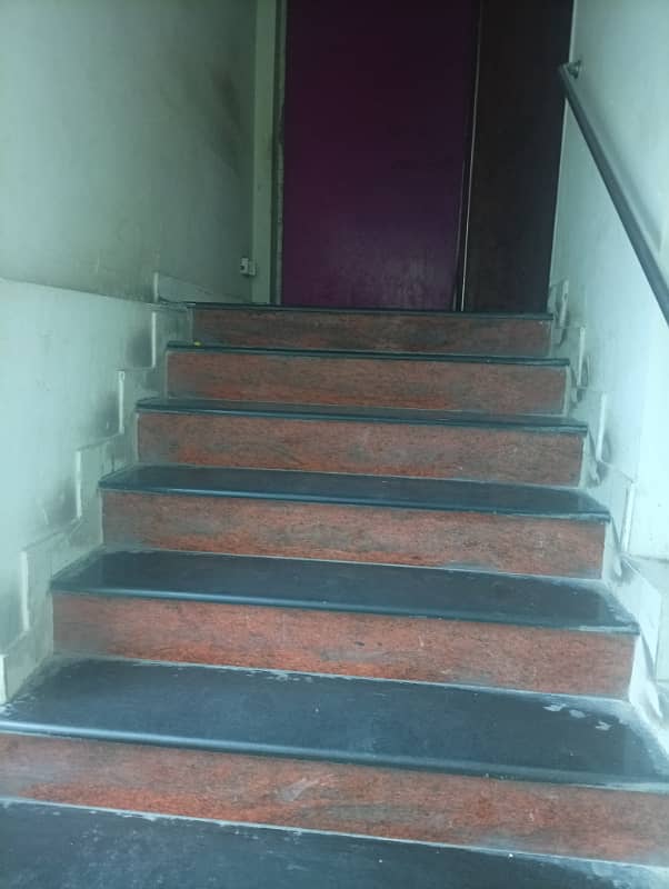 E 11/3 multi corner space available 10