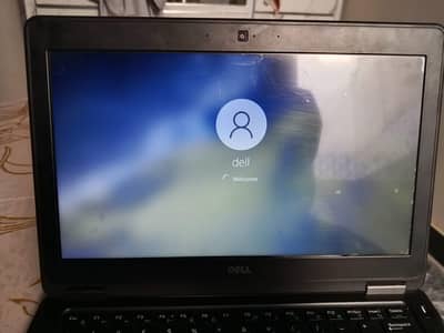 Dell latitude e5250 leptop excellent condition good battery