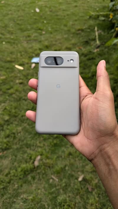 google pixel 8 10/10 ok condition