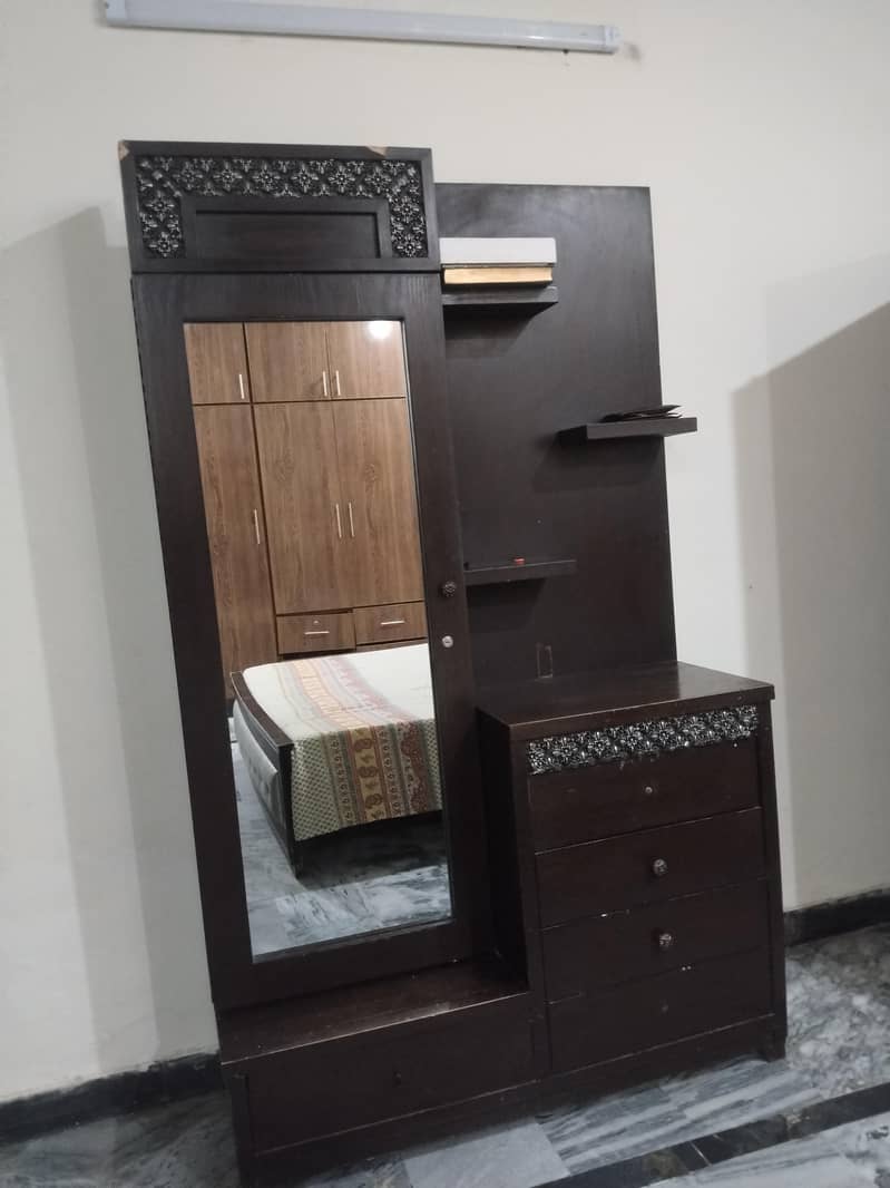 dressing table 1