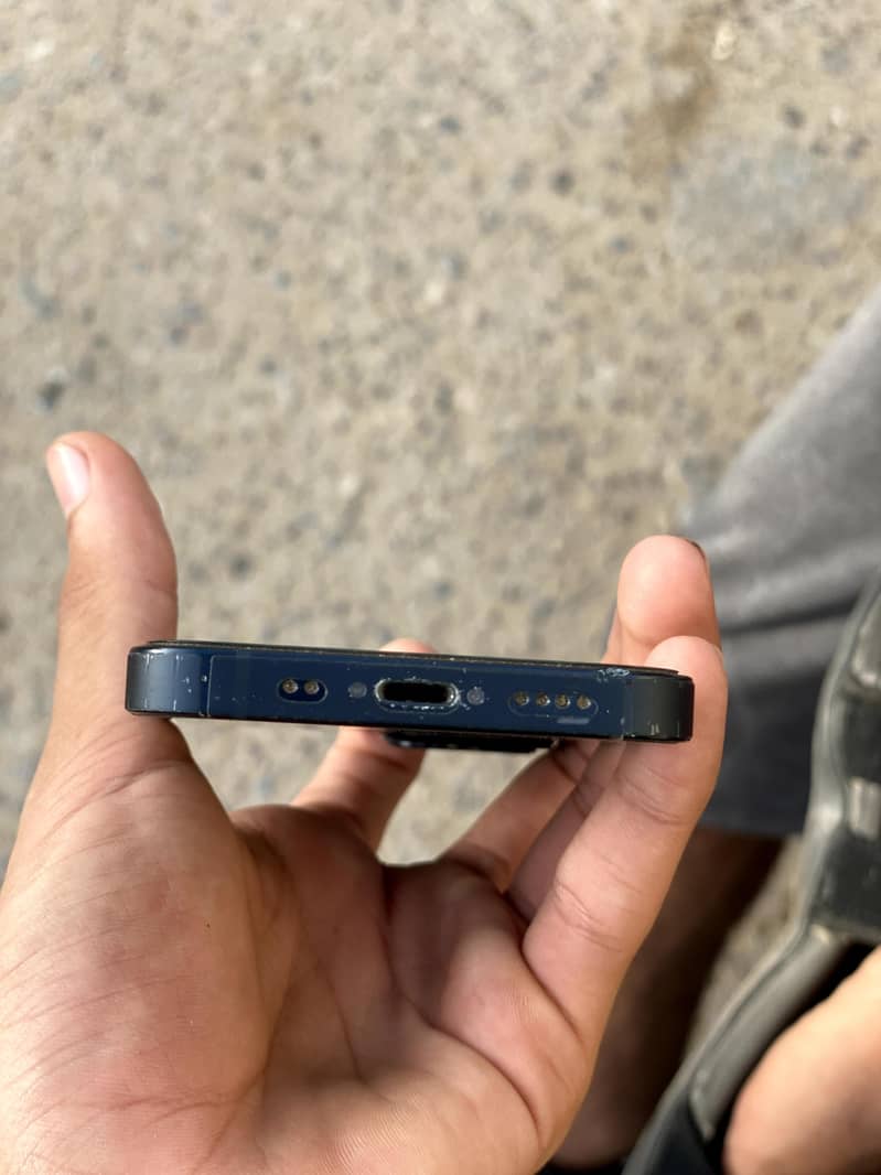 iphone 13 mini 4