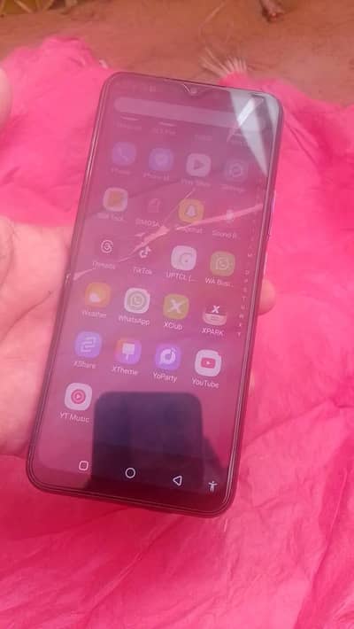infanax hot 9 play  tach bark ha Baki chalny ma OK ha 4gb ,64 GB  2sim