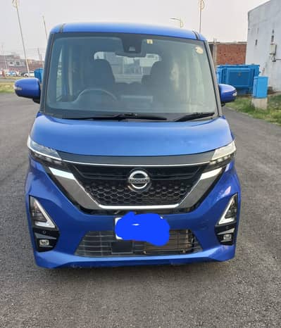 nissan roox