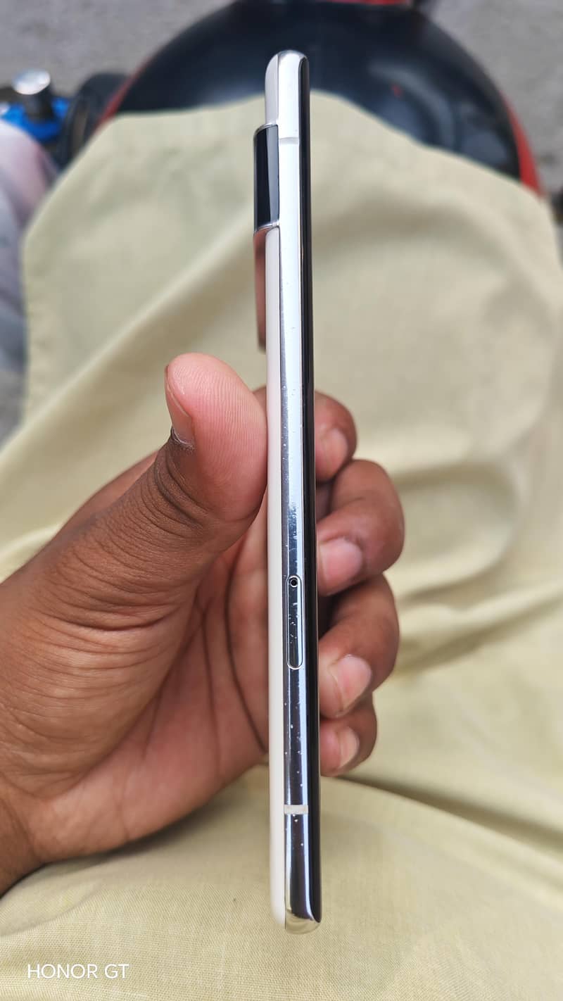GOOGLE PIXEL 6 PRO 4