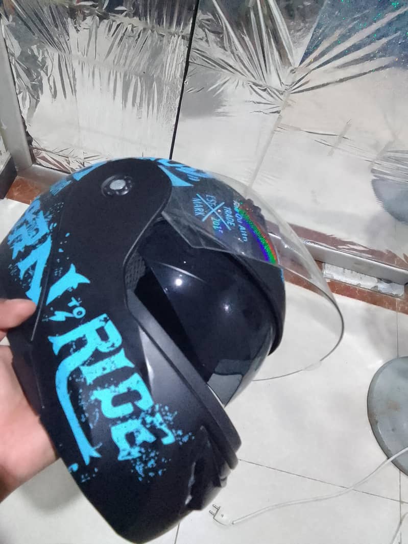 VECTOR STYLISH HELMET 4