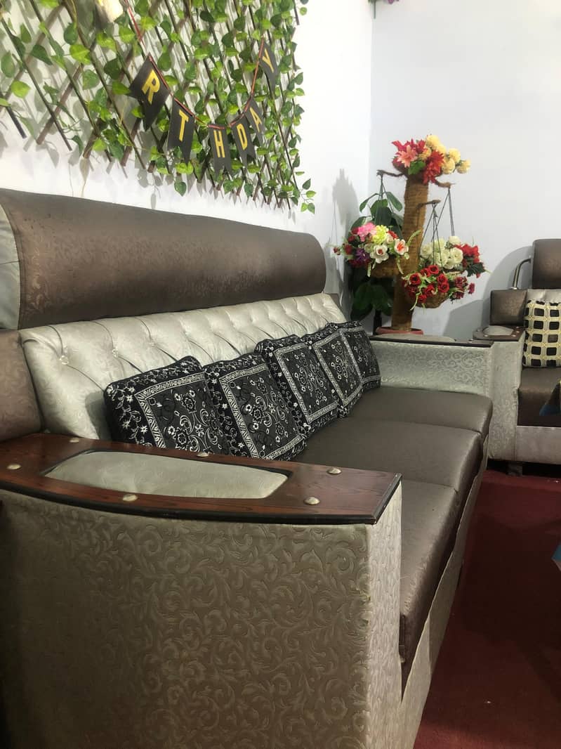 7 Seater Sofa 0