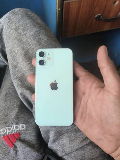 Iphone 12 mini 64gb condition ok 100% heath exchange possible