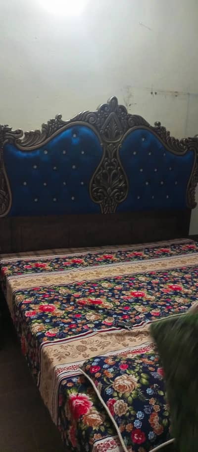 bed dressing table