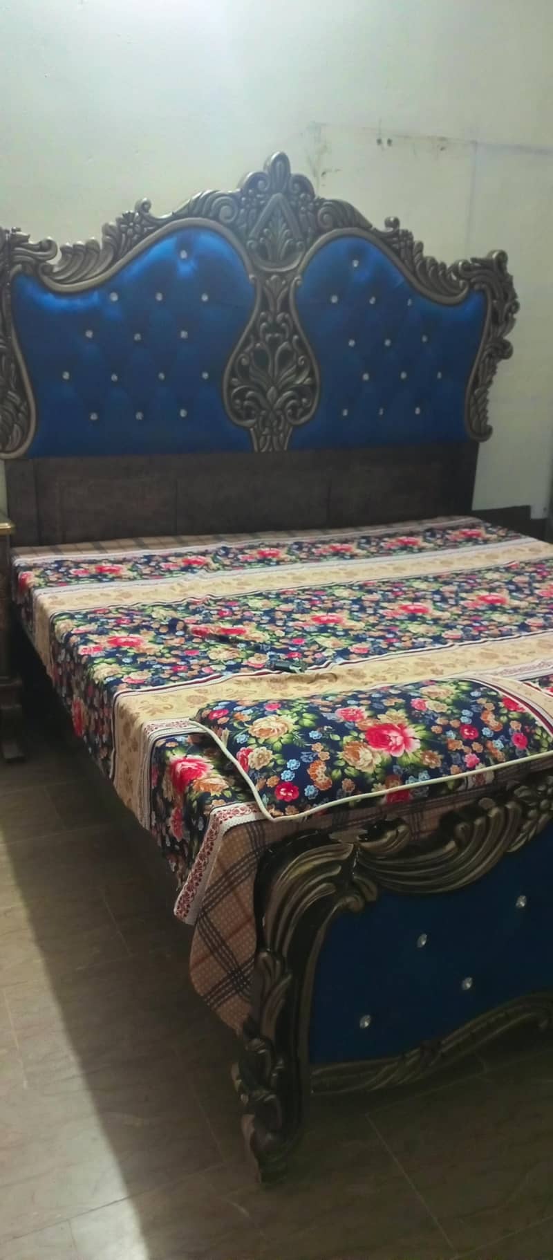 bed dressing table 1