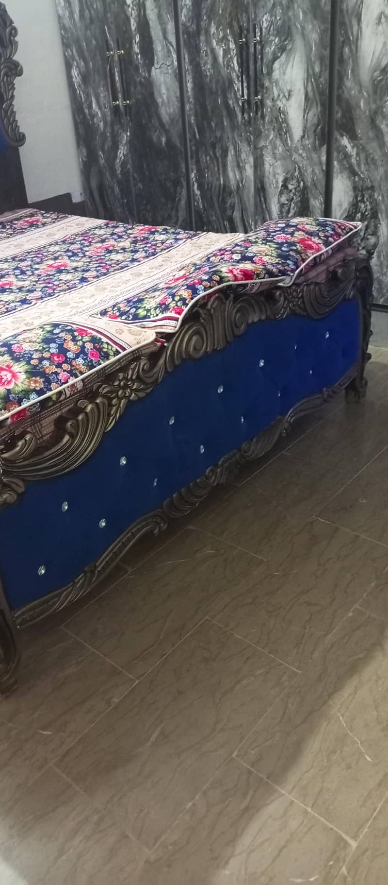 bed dressing table 2
