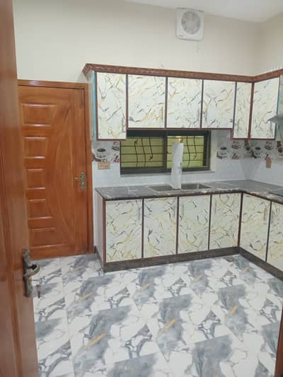 10marla lower portion available for rent in LDA avenue