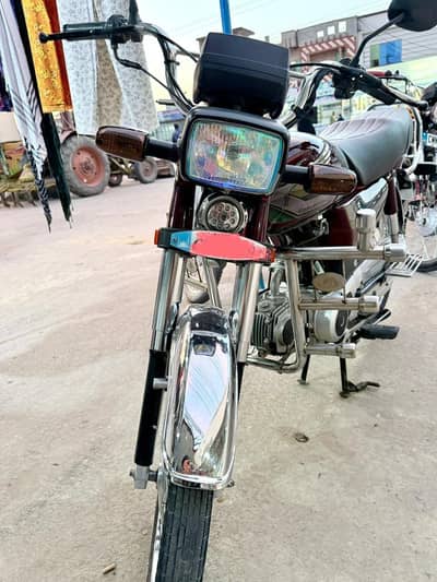 Honda CD 70 model 2023
