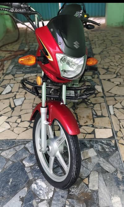 0303-0249424.     Suzuki 110 cc 22/23 model . condition neat and clean